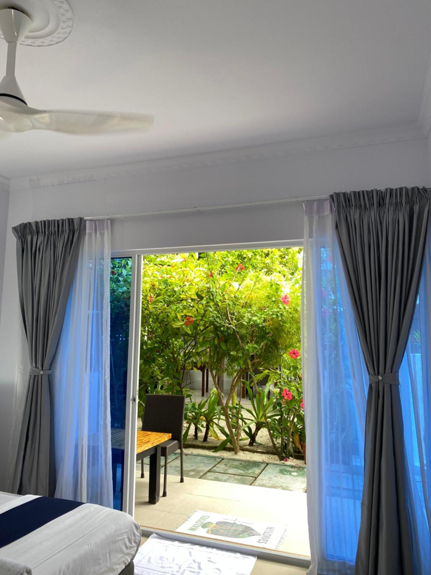 Tides Dhigurah Hotel Dhigurah  Exterior photo